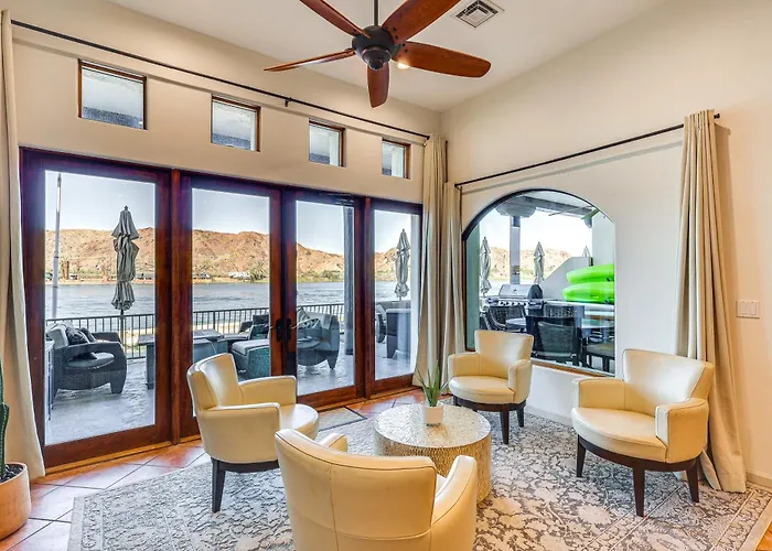 Game + Dock: Riverfront Escape In Parker! Holiday home Parker